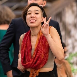 Meet your Posher, Elaine